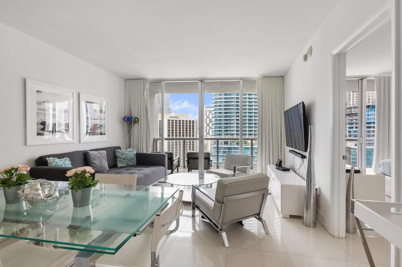 Appartamento ** W Icon Brickell-luxury Unit- Free Spa**